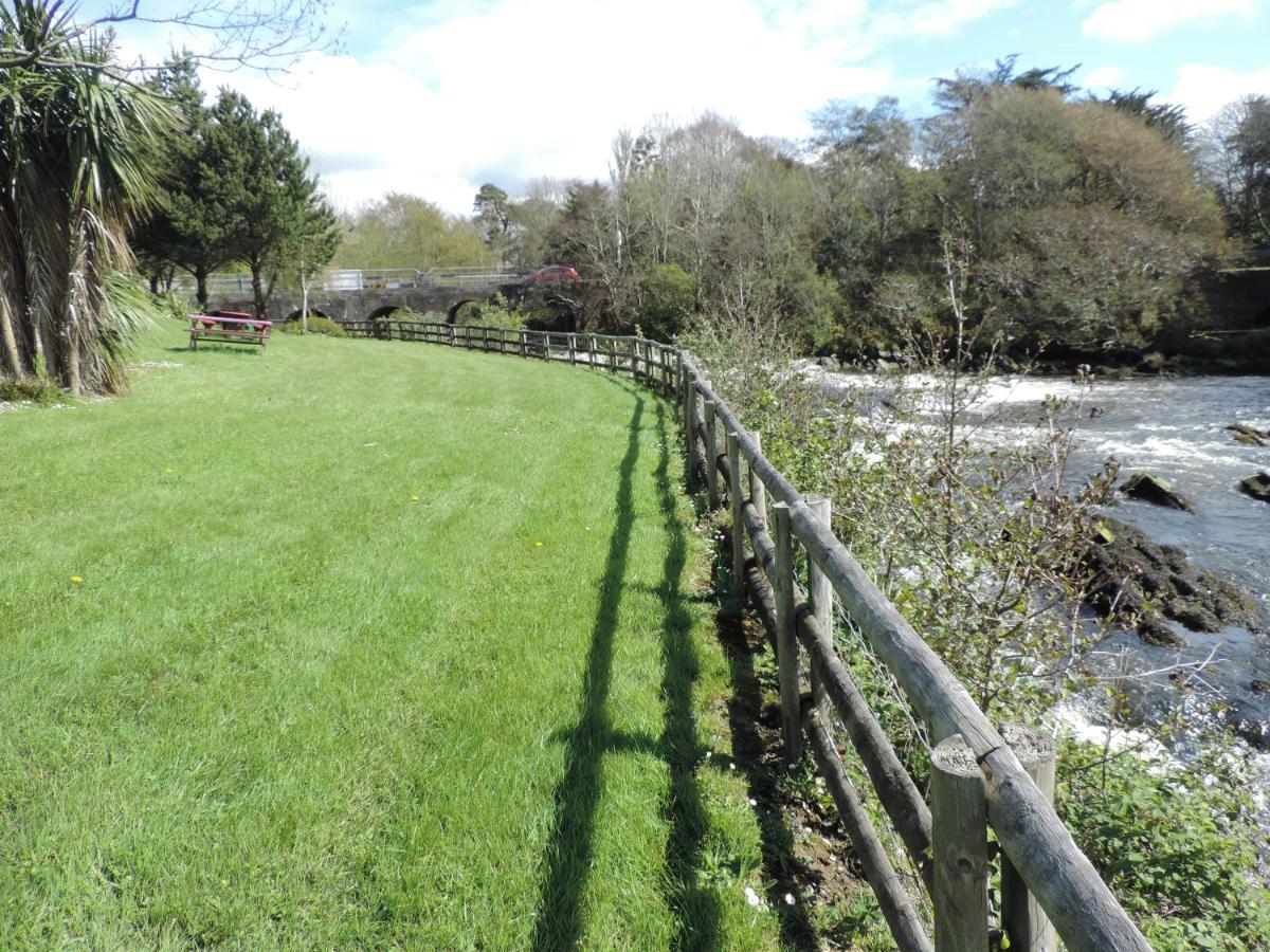 Ouvane Falls Inn Ballylickey Екстериор снимка